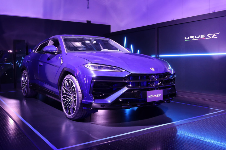 ランボルギーニ・ウルスSE（テメラリオ発表会場に展示された車両）