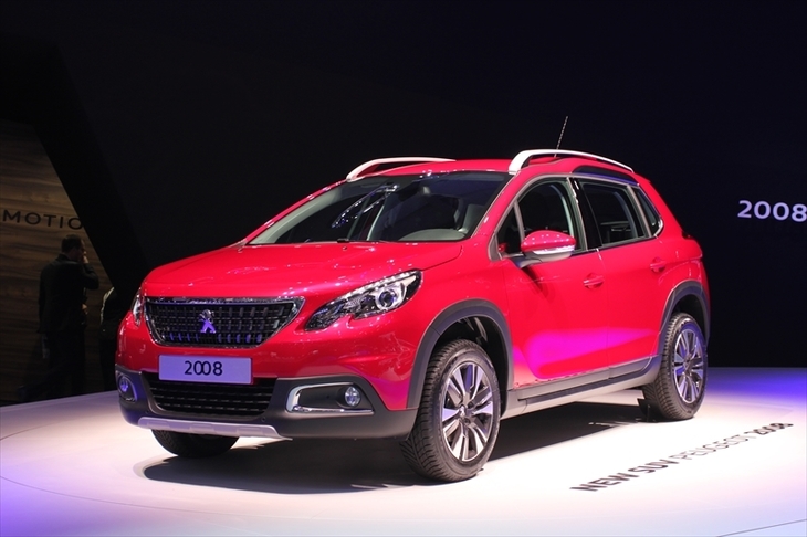 プジョー2008