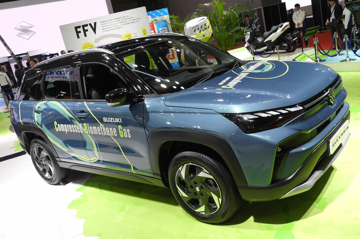 CNG（圧縮天然ガス）／CBG（圧縮バイオメタンガス）仕様の「ビクトリス」。