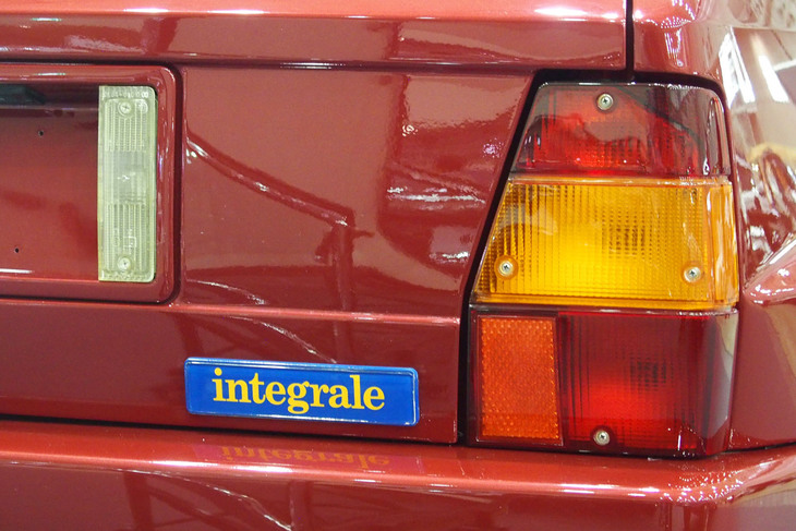 ランチア・デルタHFインテグラーレ エボルツィオーネⅡレストモッド（1994年）／WANNA DRIVE