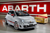 アバルト500が一部仕様を変更