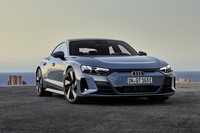アウディのフラッグシップEV「e-tron GT」がデビュー　高性能なRSモデルもラインナップ