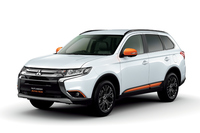 3万2400円の有償色である「ホワイトパール」。