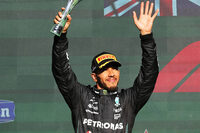 フェラーリへ電撃移籍！ F1の7冠王者ハミルトンに何が起こったか？