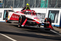 昨シーズンの東京大会では、3本のストレートを高速コーナーとタイトなコーナーで結ぶ、一般道を含む全長2.582kmの特設コースが設定された。ターン2とターン3の間に出現したジャンピングスポットは迫力ある観戦ポイントであったが、「マシンに負担がかかる」と、ドライバーからは改善を希望する声も聞かれた。