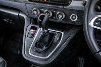 トランスミッションは全車共通で7段DCT。マニュアルモード付きだが、シフトパドルは装備されない。（写真：花村英典）