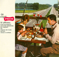 当時のパンフレットの1ページ。自動車を手に入れ、レジャーに繰り出した家庭の喜びが伝わってくる。（アウトグリル社の歴史資料から）