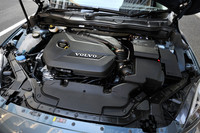 搭載される1.6リッター直噴ターボエンジンは180psと24.5kgmを発生する。