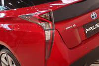 特徴的なラインを描く、リアコンビランプ。