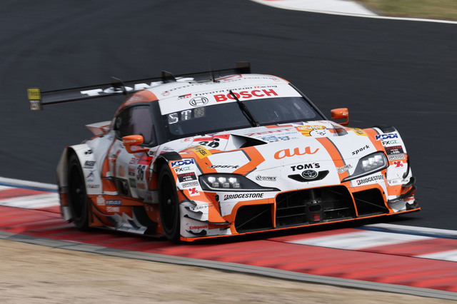SUPER GT 2026】坪井 翔／山下健太組のau TOM'S GR SupraがSUPER GT