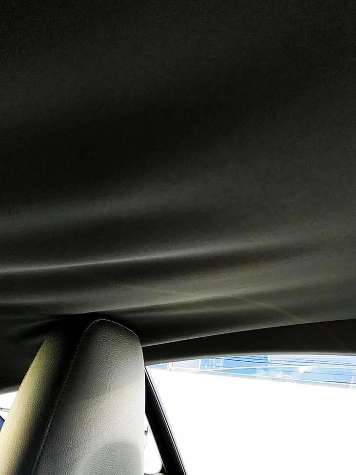 7年目を迎えた愛車の「ケイマンS」の天井布が落ちてきた！