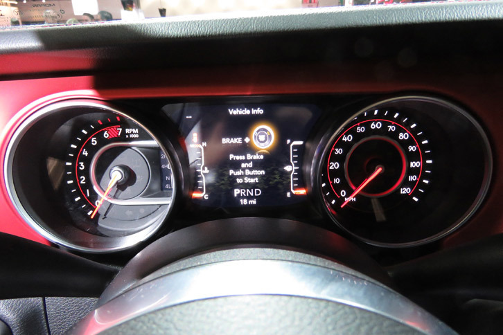 ジープ・ラングラー アンリミテッド ルビコン（メーター）