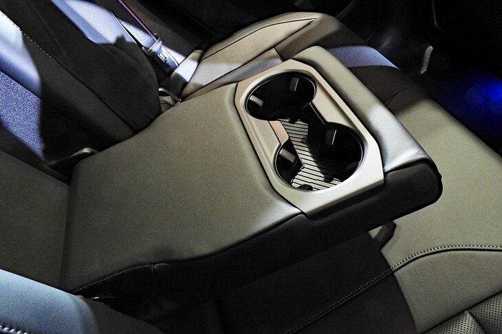 BMW X3 M50 xDrive（リアセンターコンソール）