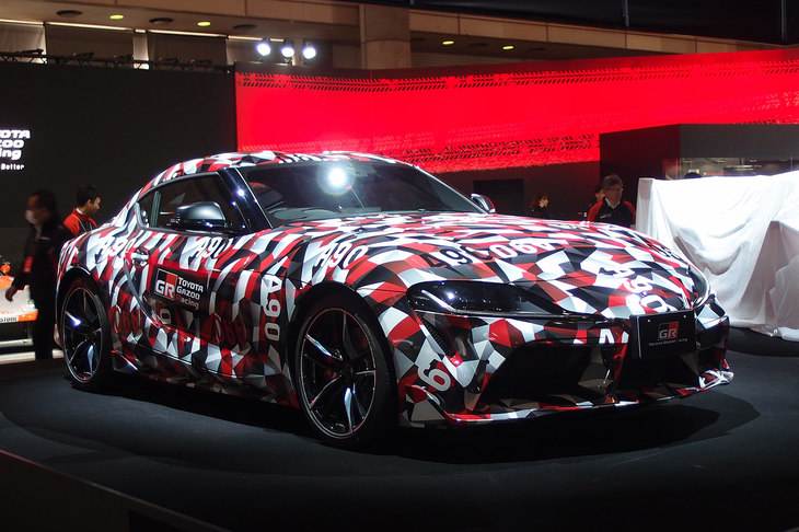 2019年の東京オートサロンに出展された新型「トヨタ・スープラ」。カムフラージュのない姿がお披露目されたのは、この直後の北米国際自動車ショー（デトロイトモーターショー）でのことだった。