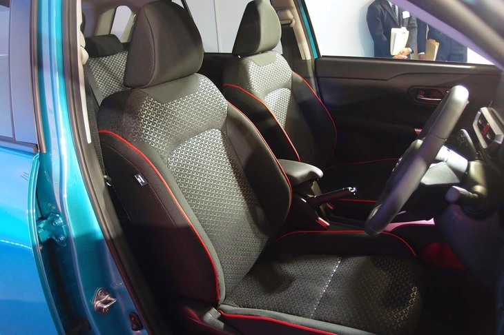 トヨタ・ライズZ（フロントシート）