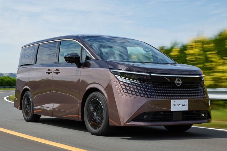 新型「日産エルグランド」。かつてキング・オブ・ミニバンと称えられた元祖高級ミニバンは、かつての人気を取り戻せるのだろうか。