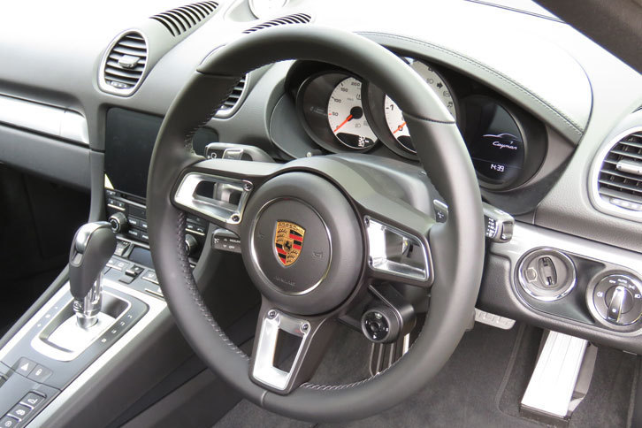 ポルシェ718ケイマン