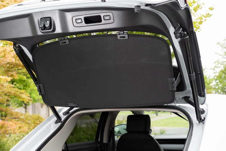 ユーザーからの要望が多かったという電動オートマチックテールゲートを採用している。