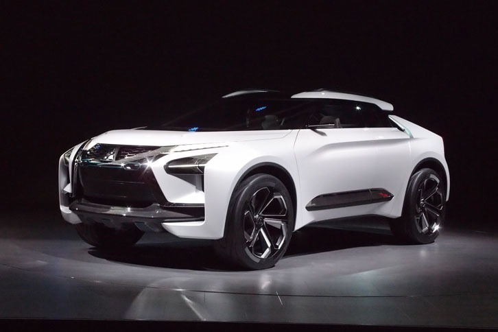 2017年の東京モーターショーで世界初公開された電気自動車のコンセプトモデル「三菱e-エボリューションコンセプト」。こうした次世代モデルにも「i-MiEV」で培った技術が投入されていくことだろう。