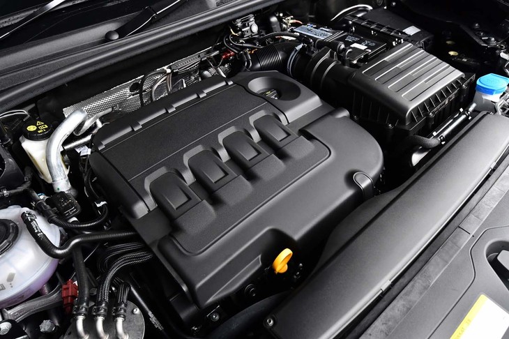 2リッターディーゼル車（4WD）の燃費値は、WLTCモードで15.4km/リッター。1.5リッターガソリン車（FF）の同14.3km/リッターよりも良好な値となっている。