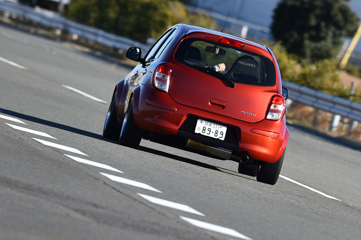 今回は「マーチ ボレロR」にも試乗したが、クロスレシオのトランスミッションもあって、「A30」とはずいぶんと走りの印象が異なるクルマだった。