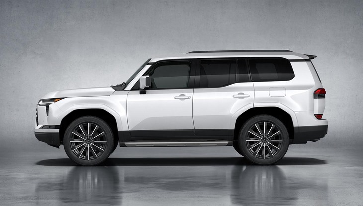 新型「ランドクルーザープラド」のホイールベースは、新型「レクサスGX」の2850mmと同じかほぼ近い値になると思われる。その場合、現行型の2790mmに対して60mmの拡大となる。