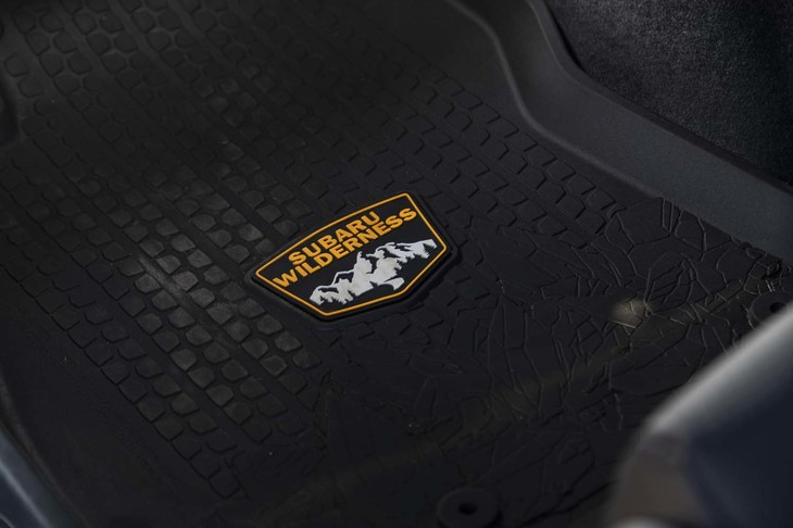 スバル・アウトバック ウィルダネス（フロアマット）