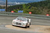 このコーナーをカットしてバンクを使ったクルーはわずか。まさかの「037ラリー」がインカット！