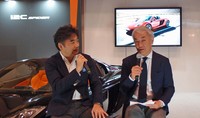 
	マクラーレンのロードカーについて語り合う正本嘉宏 マクラーレン・オートモーティブ アジア日本支社代表（写真左）と、加藤哲也 オートモビル カウンシル共同代表（同右）。
	