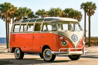 1950年に登場した「フォルクスワーゲン・タイプ2」。“ビートル”こと「タイプ1」をベースに開発されたMPVで、“ワーゲンバス”の愛称でも親しまれた。