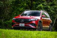 2024年6月に導入が発表された電動SUV「メルセデス・ベンツEQB」のマイナーチェンジモデル。3列シート7人乗りを特徴とし、FWD車の「EQB250＋」と、4WD車の「EQB350 4MATIC」（写真）をラインナップしている。