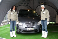 筆者が訪れた週末は身障者選手権に合わせフィアット/ランチア福祉車両の展示が。