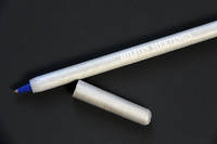 意外に書き味・持ち味とも良好なヒルトン再生紙ボールペン。