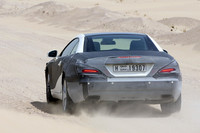 次期「メルセデスSL」の注目技術公開されるの画像