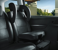 「TSIハイライン」にオプション設定される「インテグレーテッドチャイルドシート」。