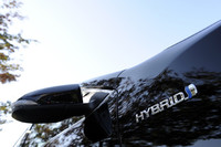 6年半ぶりに一新された「トヨタ・カムリ」。日本市場で扱われる新型は、ハイブリッドモデルのみとなった。