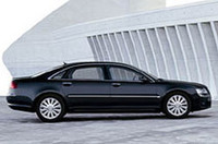 アウディの旗艦「A8」に、W型12気筒を載せた最高級「6.0クワトロ」追加の画像