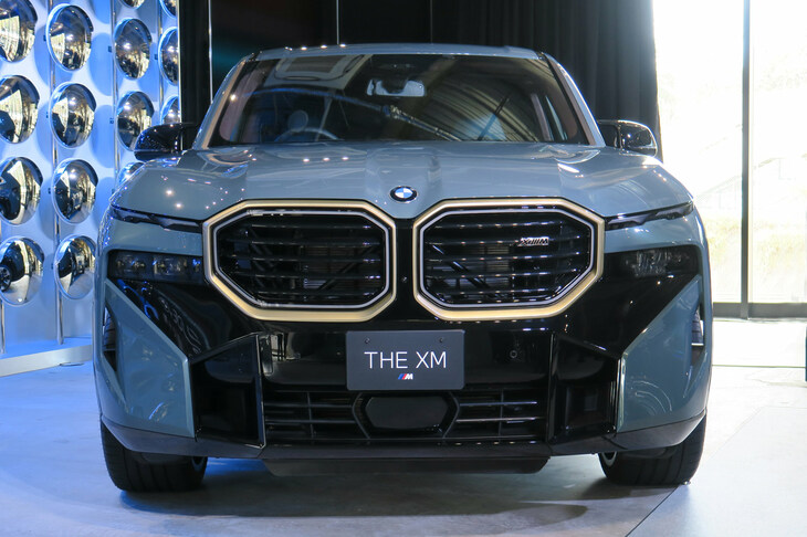 BMW XM（フロントマスク）