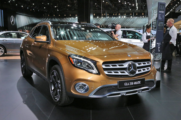 メルセデス・ベンツGLA250 4MATIC