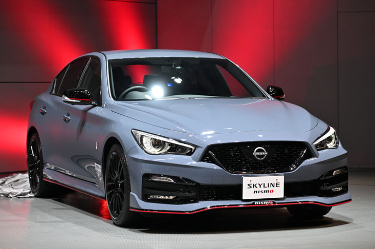 アンベールされた「日産スカイラインNISMO」。