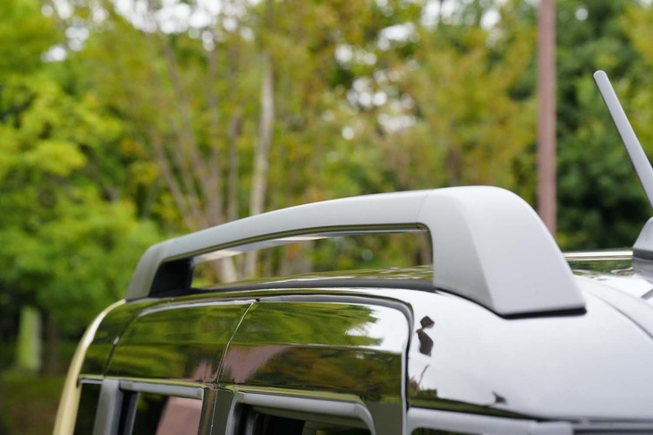 ルーフレールも「タント ファンクロス」専用装備だ
。