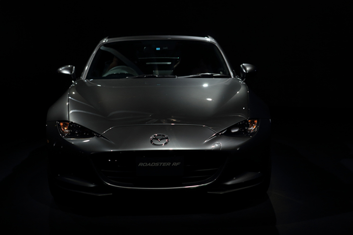 マツダ・ロードスターRF VS