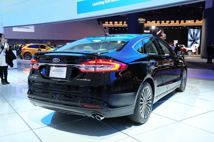 フォード・フュージョン