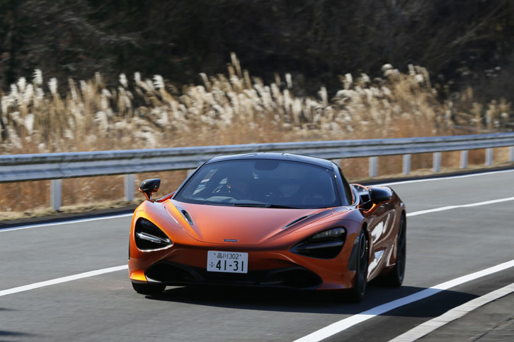 
	「マクラーレン720S」が0-100km/h加速に要する時間は2.9秒。最高速度は341km/hに達する。
	