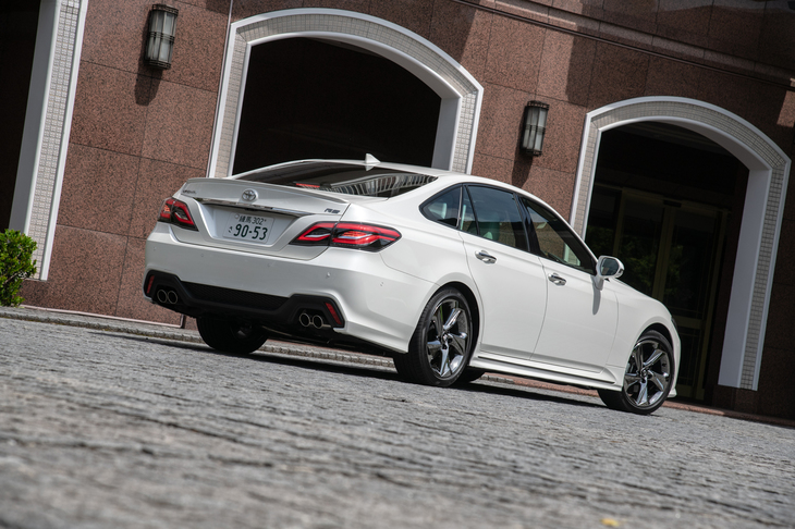 トヨタ・クラウン2.0 RSアドバンス