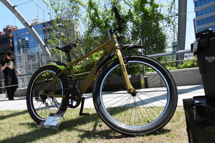 ジープ印の自転車。