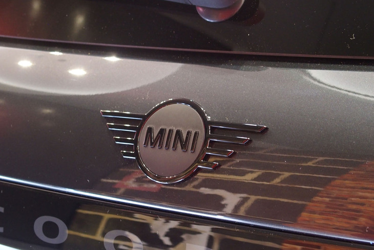 MINIジョンクーパーワークスE（リアエンブレム）