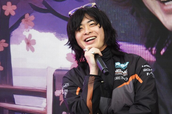 大湯選手はF1の魅力について、「技術的に最先端であること」「車体がワンメイクとなるスーパーフォーミュラとは違い、チームによってサーキットなどの得手不得手があること」「走行中にアンダーステアとオーバーステアをボタンで切り替えられるなど、いろいろなところをイジれること」と説明。「僕らのレースにはない難しさがあるのかもしれない」と語った。