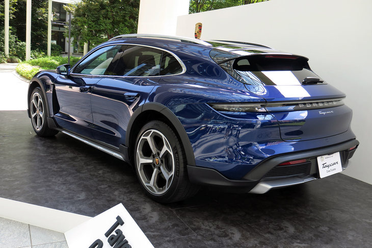 ポルシェ・タイカン4クロスツーリスモ（エクステリア）