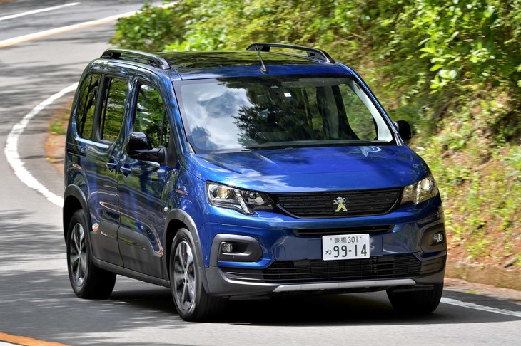 【プジョー・リフターGTのスペック】
	ボディーサイズ：全長×全幅×全高＝4405×1850×1880mm／ホイールベース：2785mm／車重：1650kg／駆動方式：FF／エンジン：1.5リッター直4 DOHC 16バルブ ディーゼル ターボ／トランスミッション：8段AT／最高出力：130PS（96kW）/3750rpm／最大トルク：300N・m（30.6kgf・m）/1750rpm／タイヤ：（前）215/60R17 100H／（後）215/60R17 100H（グッドイヤー・エフィシェントグリップ パフォーマンス）／燃費：18.2km/リッター（WLTCモード）／価格：361万円
	
	【取材時の燃費データ】
	テスト距離：207.4km（市街地1：高速道路7：山岳路2）／使用燃料：12.6リッター（軽油）／参考燃費：16.5km/リッター（満タン法）／16.1km/リッター（車載燃費計計測値）